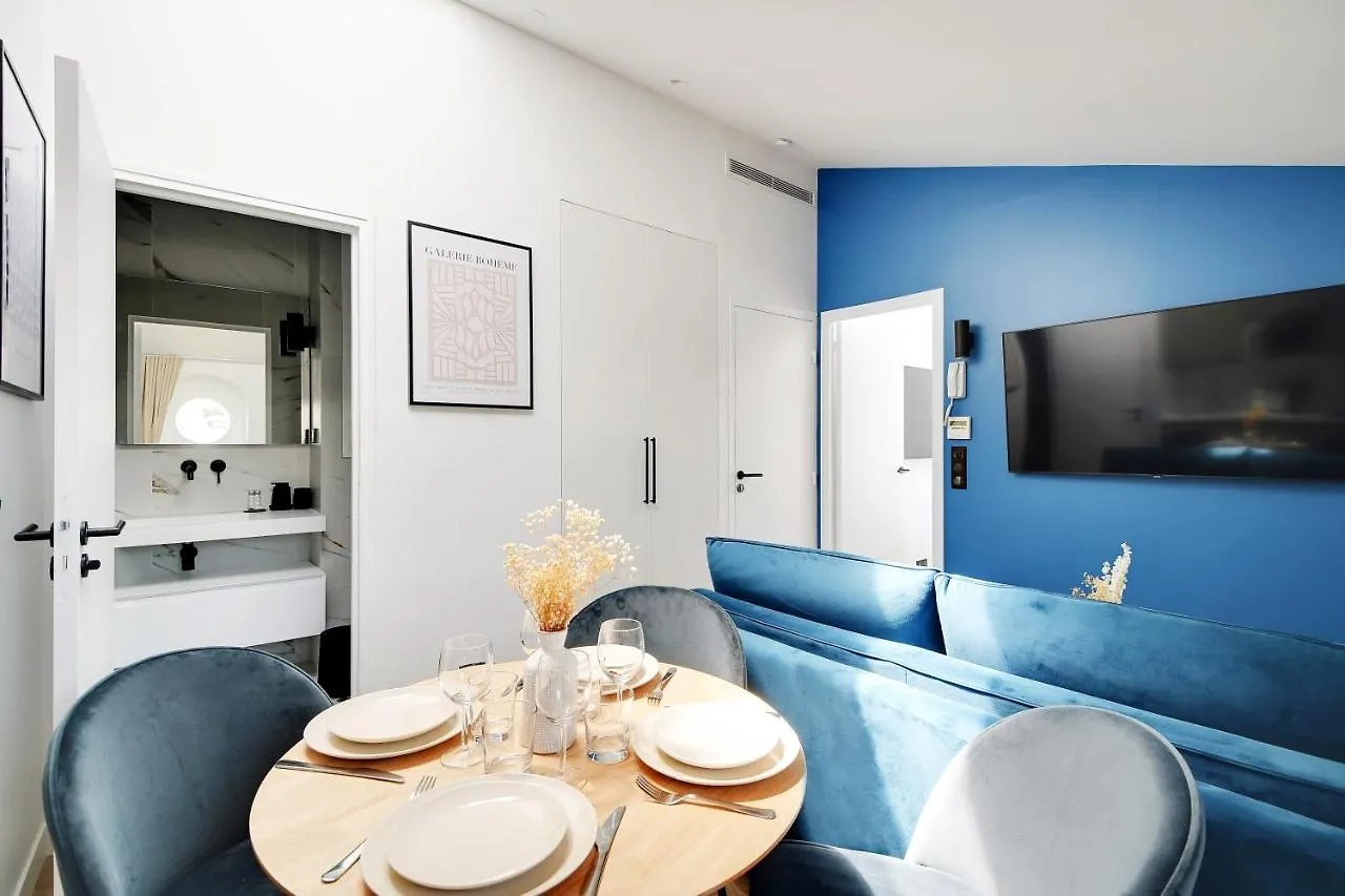 Cmg Voltaire Nation Apartment Paris